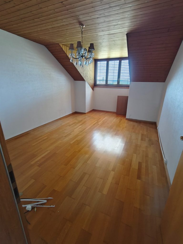 Dachzimmer nach der Räumung